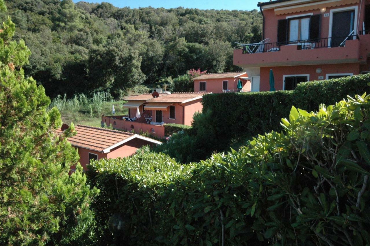 Residence Villa Franca Capoliveri  Exteriör bild
